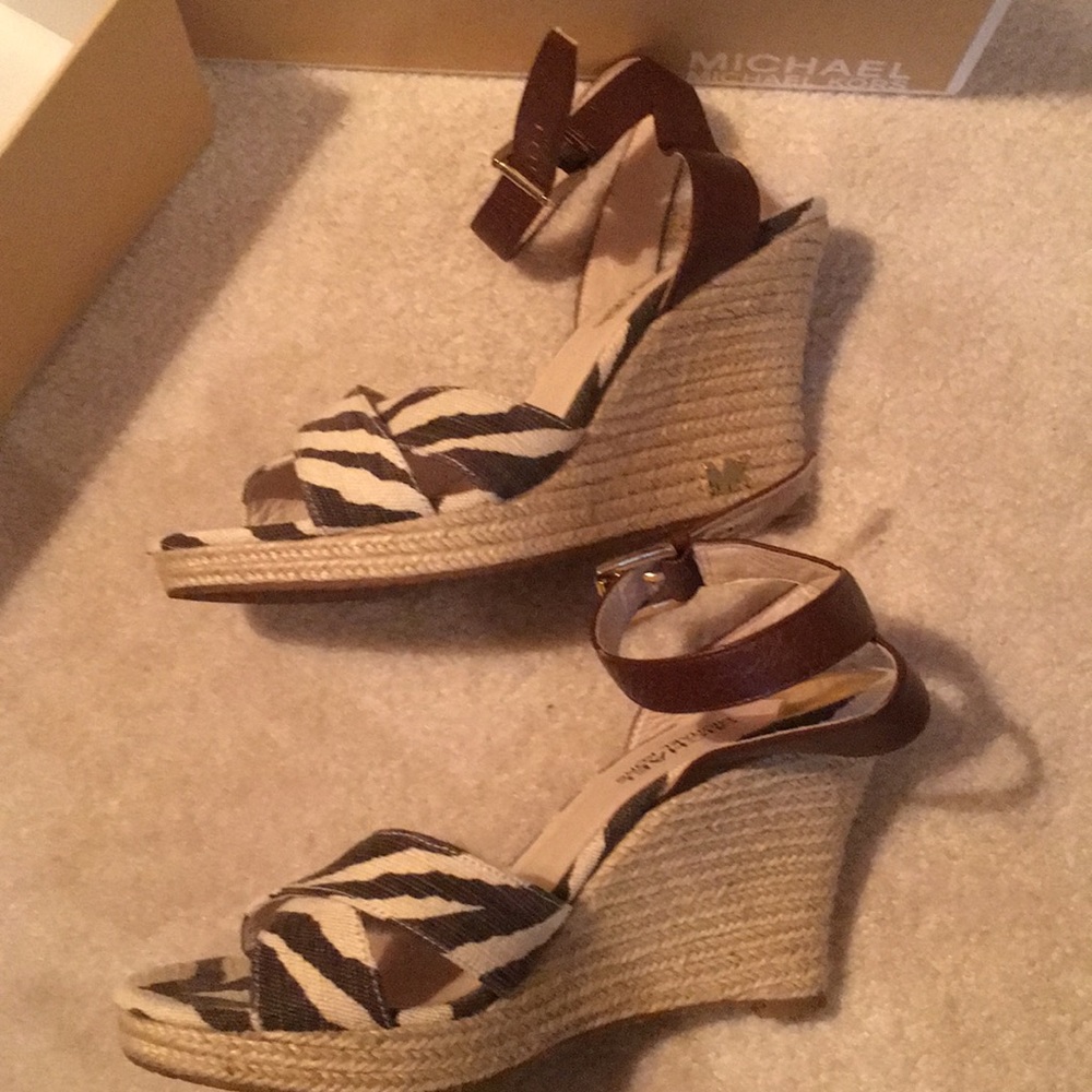 Michael Kors ankle strap wedges - Picture 3 of 7